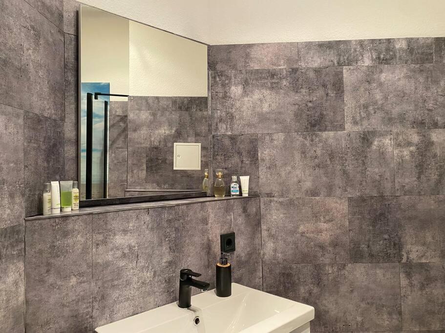 Innenstadt Refugium In Ruhiger Wasserlage+Balkon Leipzig Extérieur photo